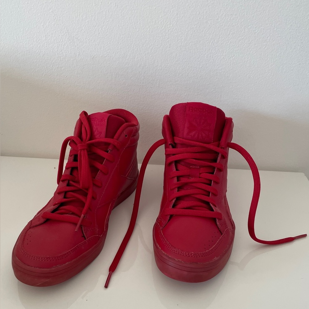 Reebok Red Royal Aspire Size 7.5